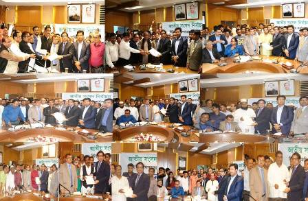 নারায়ণগঞ্জের পাঁচটি আসনের প্রার্থীদের মনোনয়ন পত্র দাখিল