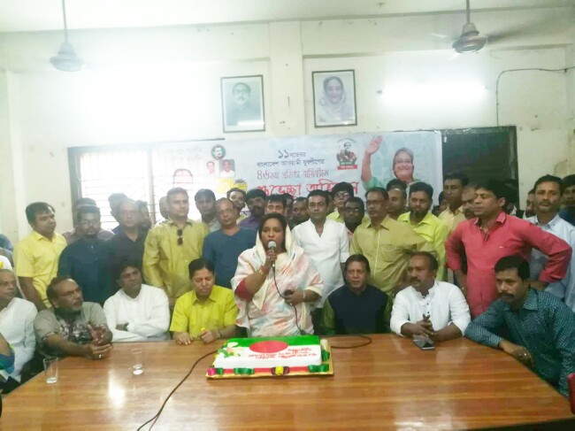 নেত্রী যাকেই প্রার্থী দিবেন আমরা তার পক্ষেই কাজ করবো-আইভী