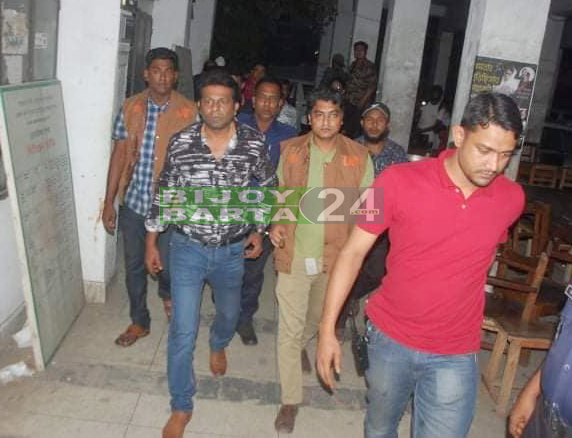 ডিবির হাতে আটককৃত ডিস বাবুকে জেলা কারাগারে প্রেরণ