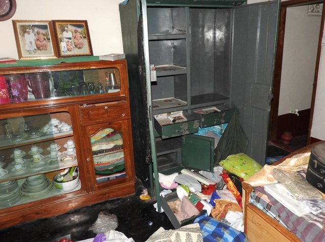 রূপগঞ্জে ব্যবসায়ীর বাড়িতে দূর্ধষ ডাকাতি