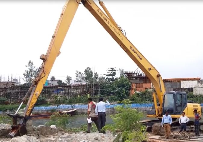 ধলেশ্বরী নদীতে ৪র্থ দিনেও বিআইডব্লিউটিএ’র উচ্ছেদ অভিযান