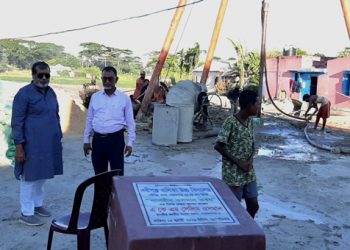 নবীগঞ্জ গালর্স স্কুলের ভবন নির্মাণ কাজ পরিদর্শনে সন্তোষ প্রকাশ সেলিম ওসমানের