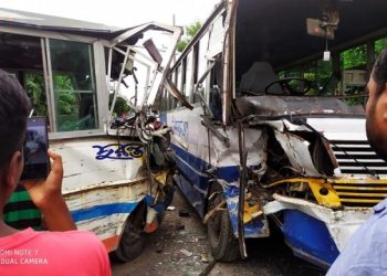 সিদ্ধিরগঞ্জে সড়ক দূর্ঘটনায় আহত ১০