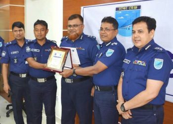 ৬ষ্ঠ বারের মত শ্রেষ্ঠত্ব অর্জন করলেন এসপি হারুন