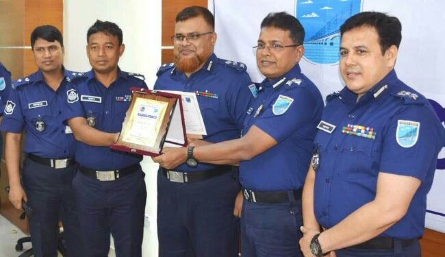 ৬ষ্ঠ বারের মত শ্রেষ্ঠত্ব অর্জন করলেন এসপি হারুন