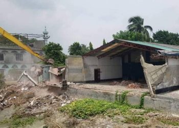 কাঁচপুরে বিআইডাব্লিউটিএ’র অবৈধ স্থাপনা উচ্ছেদ অভিযান