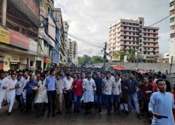 জনসভায় অয়ন ওসমানের নির্দেশনায় ছাত্রলীগের বিশাল শো ডাউন