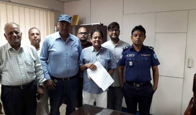 এসপি হারুনের সাথে হিন্দু নেতাদের সৌজন্য স্বাক্ষাত