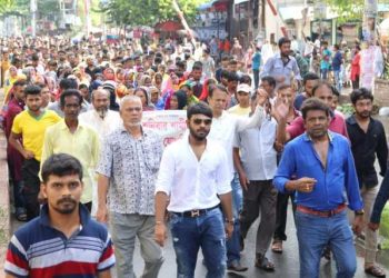 কাউন্সিলর বাবুর নেতৃত্বে জনসভায় তাক লাগানো মিছিল