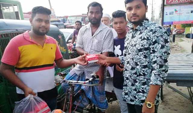 অয়ন ওসমানের ছেলের আগমনে ১ নং ওয়ার্ডে মিস্টি বিতরণ