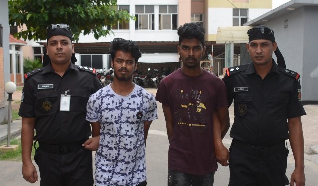 ফতুল্লায় চাঞ্চল্যকর কিশোরীকে গনধর্ষন মামলার প্রধান দুই আসামী গ্রেফতার