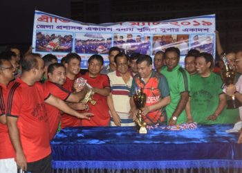 ডিসি বনাম এসপি ফুটবলায় খেলায় জয়ী হলেন এসপি