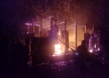 সোনারগাঁয়ে বোমা ফাটিয়ে এলাকায় আতঙ্ক সৃষ্টি করলো সন্ত্রাসীরা