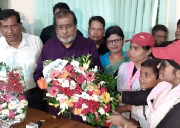 মুক্তিযুদ্ধ ও বঙ্গবন্ধু নিয়ে শিক্ষার্থীদের প্রশ্নের উত্তর দিলেন সেলিম ওসমান