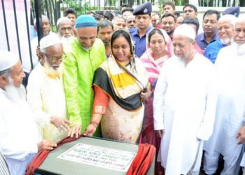 গোদনাইলে মাদ্রাসার নতুন ভবনের ভিত্তিপ্রস্তর স্থাপন করলেন মেয়র আইভী