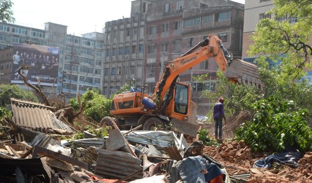 শহরে রেলওয়ে’র অভিযানে ৯ শতাধিক অবৈধ স্থাপনা উচ্ছেদ