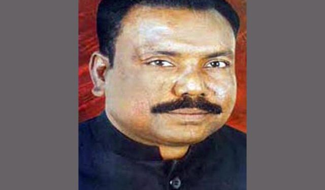 বন্দরে সন্ত্রাসী বল্টু আমজাদ গ্রেফতার