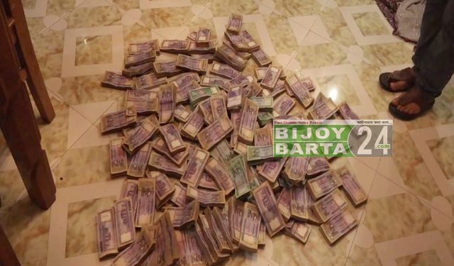 রূপগঞ্জে ব্যবসায়ীর বাড়ি থেকে ইয়াবাসহ ১ কোটি ২৫ লাখ টাকা উদ্ধার॥আটক ৩