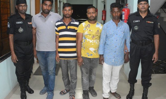 কাঁচপুরে ৪ পরিবহন চাঁদাবাজ গ্রেফতার