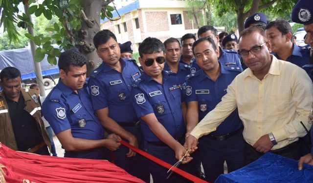 জেলা পুলিশ লাইন্স মসজিদ নির্মাণ কাজের ভিত্তিপ্রস্তর স্থাপন করলেন এসপি হারুন