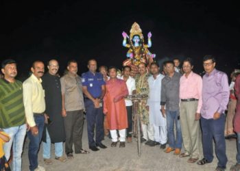 প্রতিমা বিসর্জনের মধ্য দিয়ে শেষ হল শ্যামা পূজা