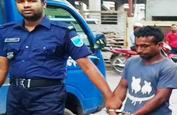 পুলিশ ফাঁড়ি থেকে পালালো আসামী