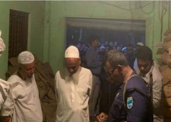 আড়াইহাজারে ৩৫৬ বস্তা চাল ও টাকাসহ বাবা-ছেলে আটক