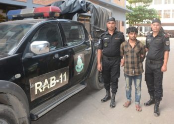 সিদ্ধিরগঞ্জে ইয়াবাসহ ট্রাক ড্রাইভার আটক