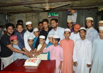 ইসদাইরে ছাত্রলীগ নেতা হারিস ও পনিরের উদ্যোগে অয়ন ওসমানের জন্মদিন পালন