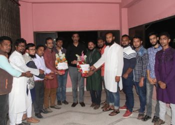 শামীম ওসমানকে ফুলেল শুভেচ্ছা জানালেন জেলা ও মহানগর মুক্তিযুদ্ধ মঞ্চ