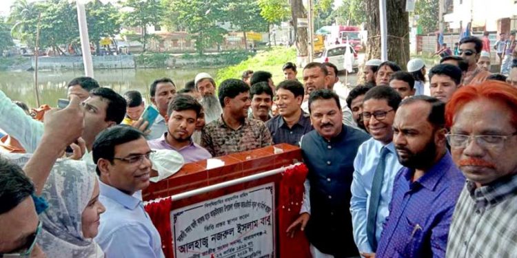 আড়াইহাজারে ৩৯ কোটি ব্যয়ে পাঁচটি প্রকল্পের উদ্বোধন