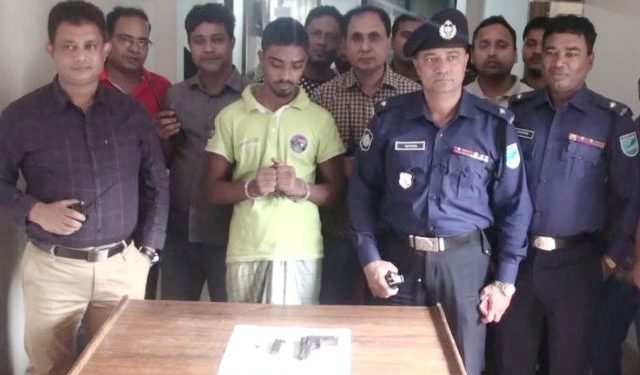 কাশীপুরে ক্রসফায়ারে নিহত তুহিনের সেকেন্ড-ইন-কমান্ডের কাছে থেকে অবৈধ অস্ত্র উদ্ধার