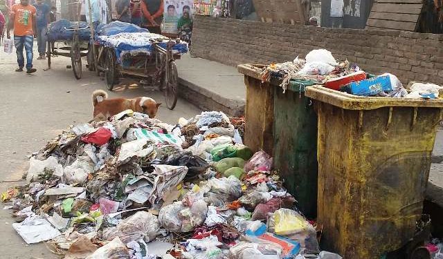 বন্দরে নাসিকের ময়লায় শিশু নিকেতন স্কুলের শিক্ষার্থীর দূর্ভোগ