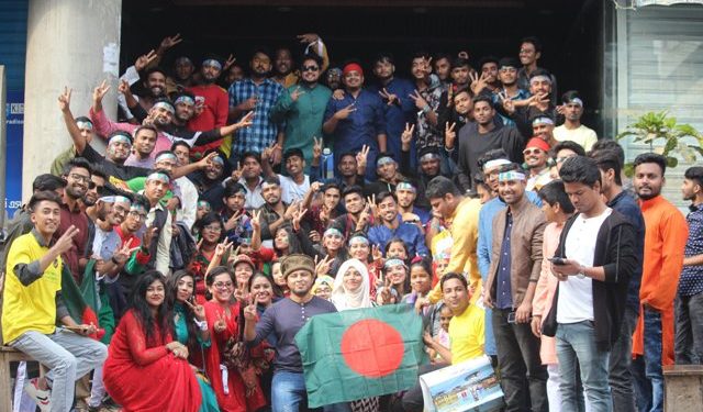 বীর শহিদদের শ্রদ্ধা নিবেদন করলেন “নারায়ণগঞ্জস্থান” গ্রুপ