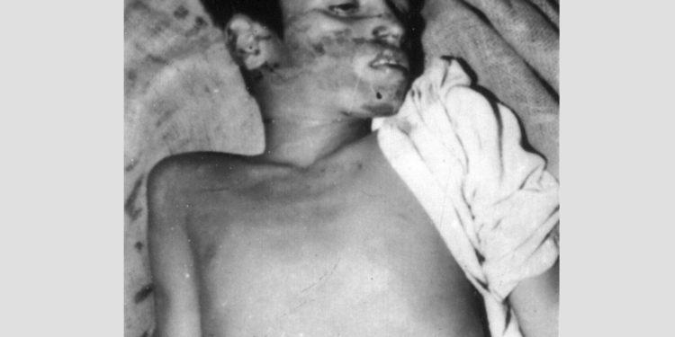 ৯০ এর স্বৈরাচার বিরোধী আন্দোলনে শহীদ রবিউল দিবস ১ ডিসেম্বর