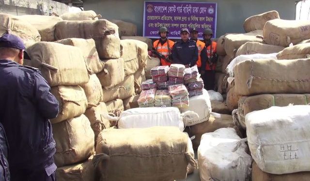 বুড়িগঙ্গায় তিন কোটি টাকার ভারতীয় চোরাচালানকৃত অবৈধ মালামাল জব্দ