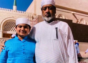 স্বপরিবারে ওমরা হজ্বে এমপি সেলিম ওসমান, না’গঞ্জবাসীর কাছে দোয়া প্রার্থনা