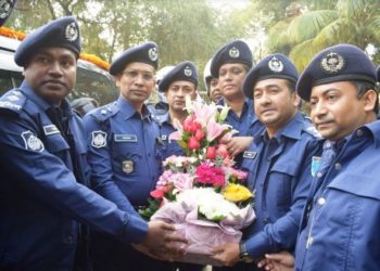 নারায়ণগঞ্জে আনুষ্ঠানিকভাবে যোগদান করলেন এসপি জায়েদুল