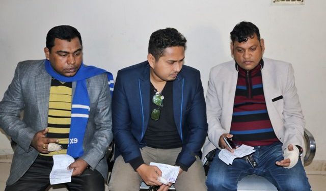 নারায়ণগঞ্জে সন্ত্রাসী হামলার শিকার হলো তিন সাংবাদিক