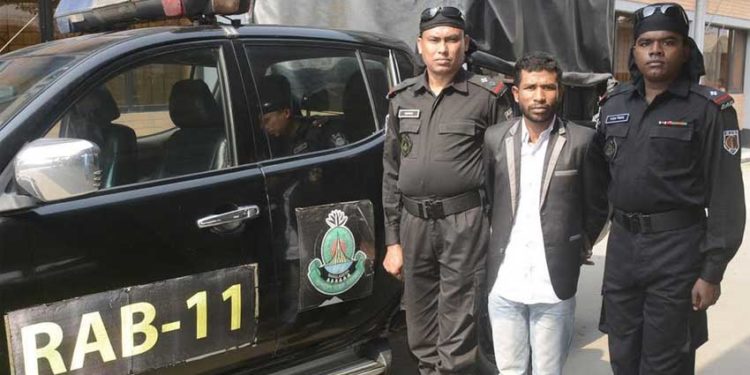 নারীর আপত্তিকর ছবি প্রকাশ করায় কথিত সাংবাদিক গ্রেফতার