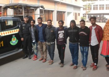 আন্তর্জাতিক নারী পাচারকারী চক্রের আট সদস্য গ্রেফতার