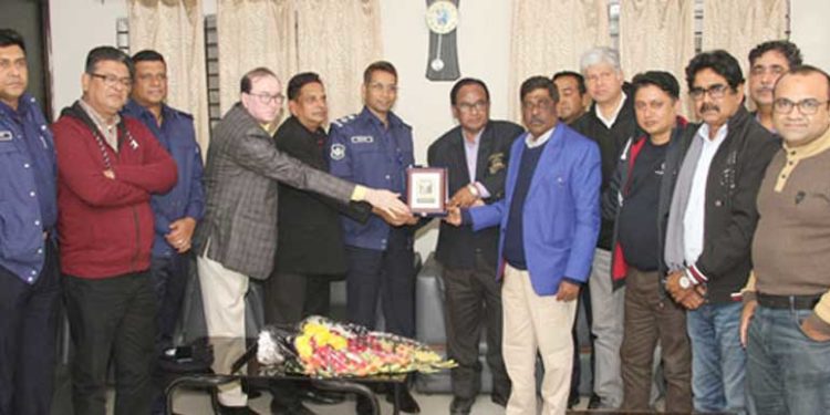 সততা ও পেশাদারিত্বের সাথে আমি অবিচল থাকবো-এসপি