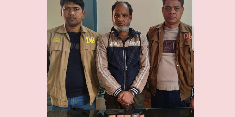 সিদ্ধিরগঞ্জে ৩৭০ পিছ ইয়াবাসহ মাদক ব্যবসায়ী আটক