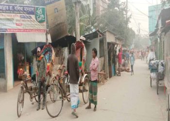 বন্দরে নাসিকের রাস্তা দখল করে দোকান স্থাপন