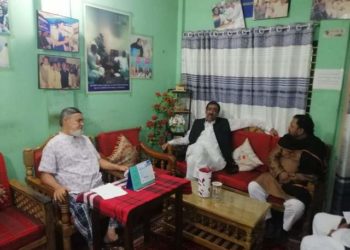 পুত্র হারানো শোকার্ত সাইফউল্লাহ বাদলকে শান্তনা দিতে বাড়িতে গেলেন শামীম ওসমান