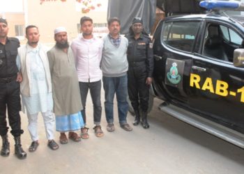 আদালতপাড়ায় জাল ষ্ট্যাম্প ও দলিলসহ ৪ জন গ্রেফতার