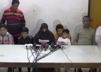 ফতুল্লায় বিধবার মৃত স্বামীর জায়গা দখলের অভিযোগে সংবাদ সম্মেলন