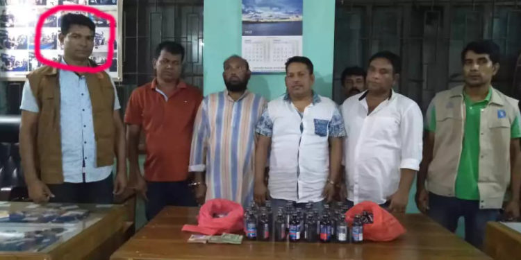 ডিবির সেই এস আই জলিল ইয়াবা ও অস্ত্র সহ গ্রেফতার