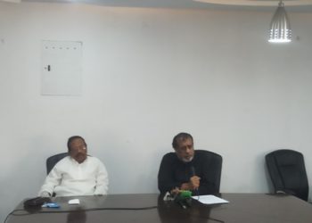 ২০ হাজার নিম্নমধ্যবিত্ত পরিবার ও চিকিৎসকদের সহযোগীতায় এমপি সেলিম ওসমান