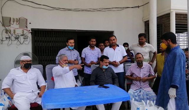 আড়াইহাজারের মানুষের খাদ্য সহযোগীতায় কাজ করে যাচ্ছেন এমপি বাবু